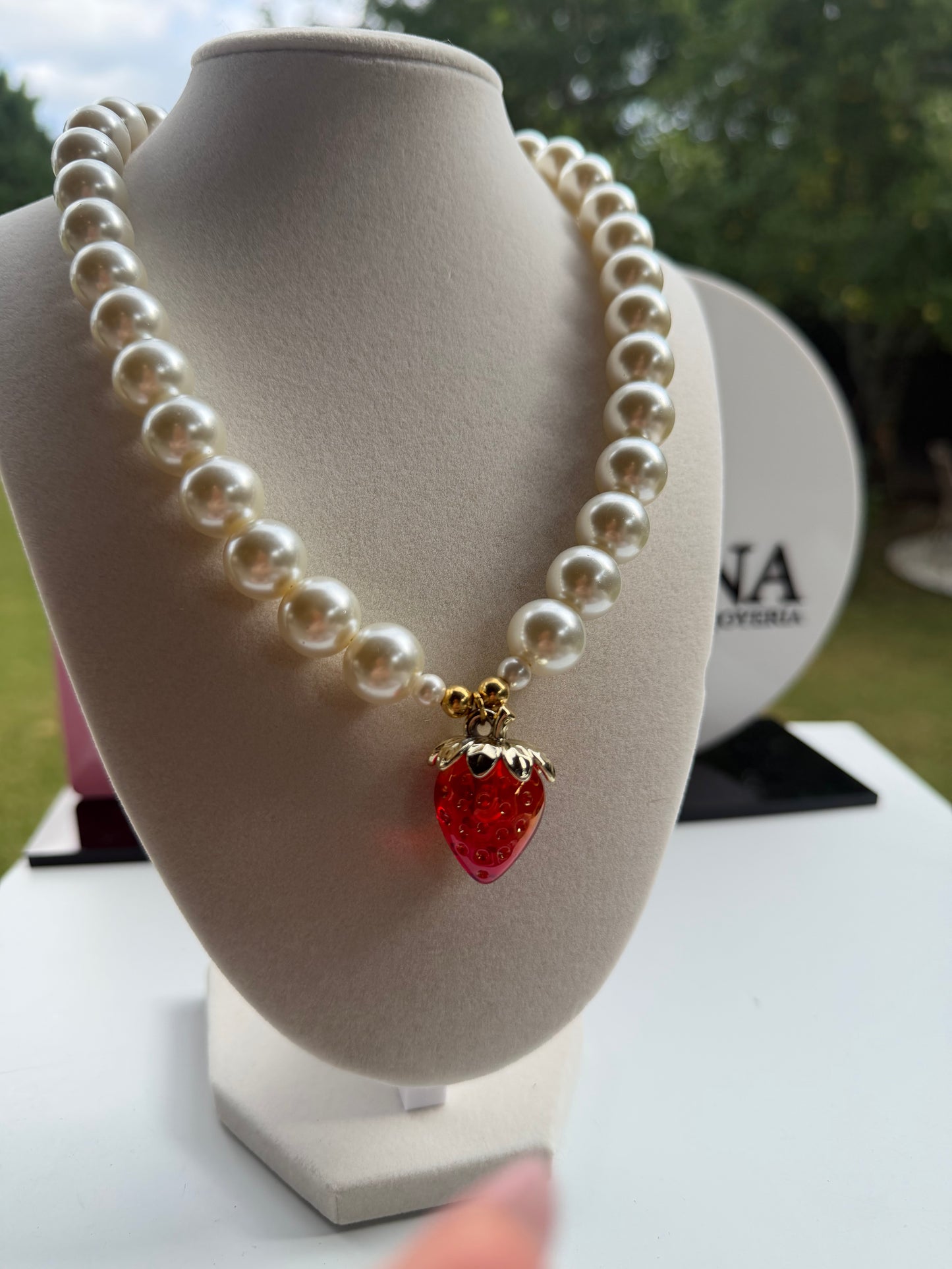 Fresa Pearl Necklace