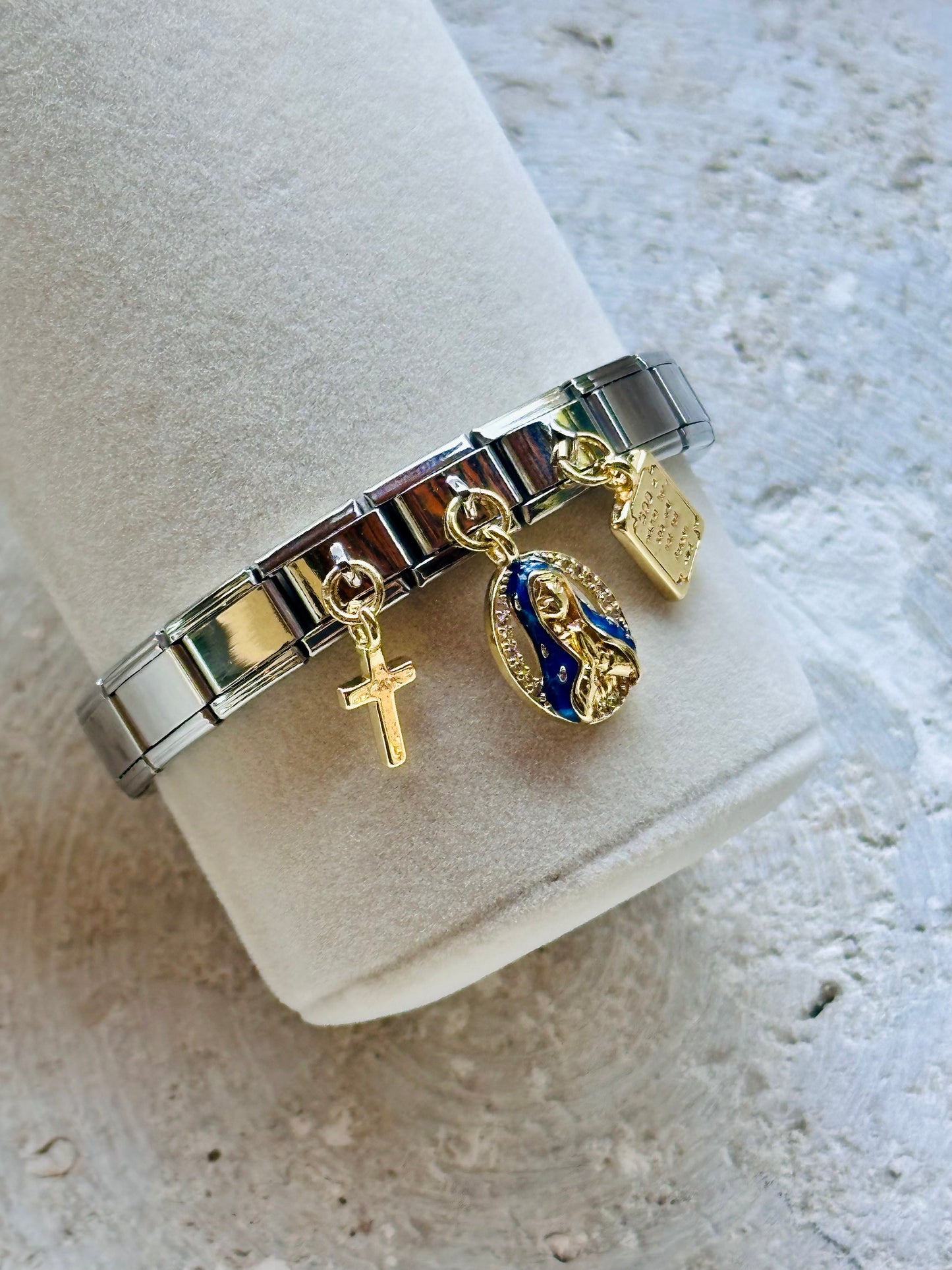 Virgen Bracelet